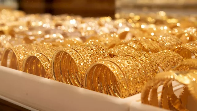 سعر الذهب في شم النسيم يواصل الانخفاض بمنتصف تعاملات الاثنين